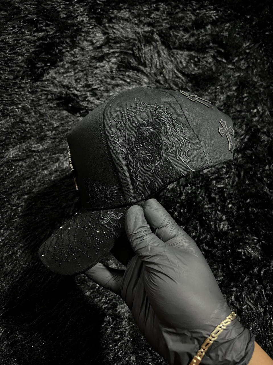 Gorra RICO HATS “Chrome” FULL SET: caja, cubrepolvos, llavero y certificado