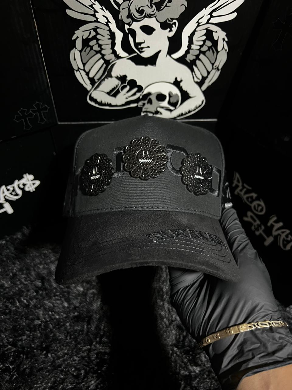 Gorra RICO HATS “Murakami” FULL SET: caja, cubrepolvos, llavero y certificado