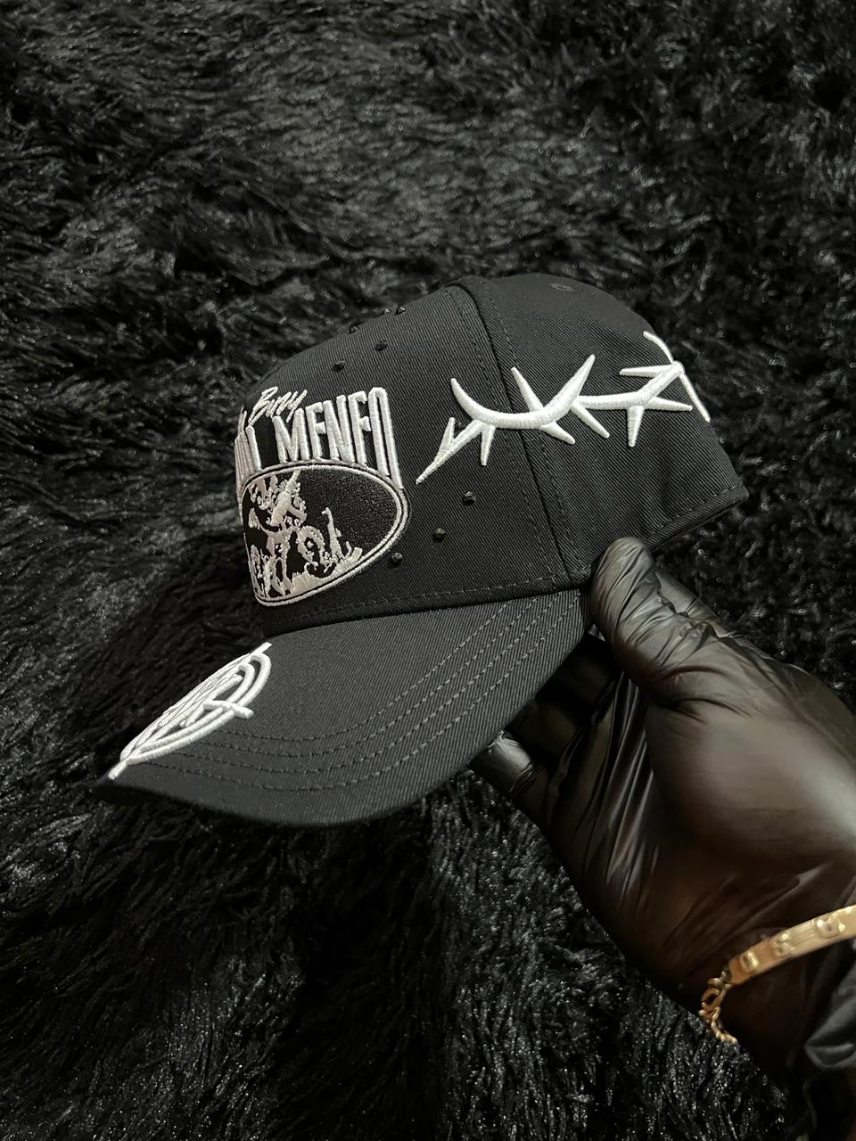 Gorra Baez X Victor Mendivil