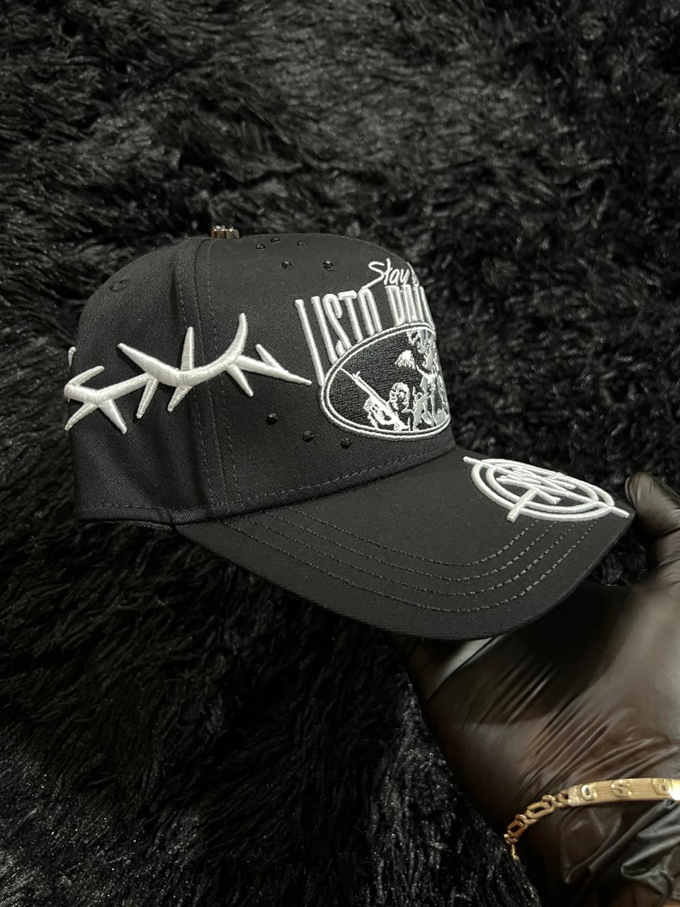 Gorra Baez X Victor Mendivil
