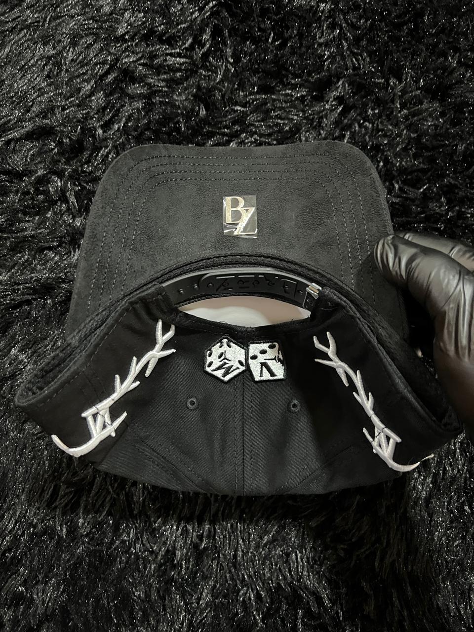 Gorra Baez X Victor Mendivil