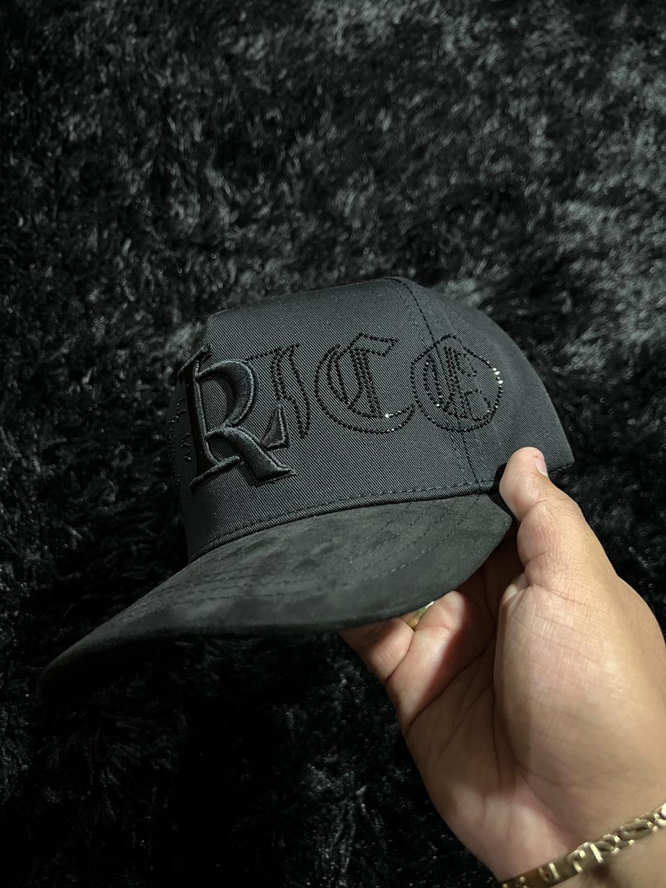 Gorra TOTO Caps X Luis R Conriquez