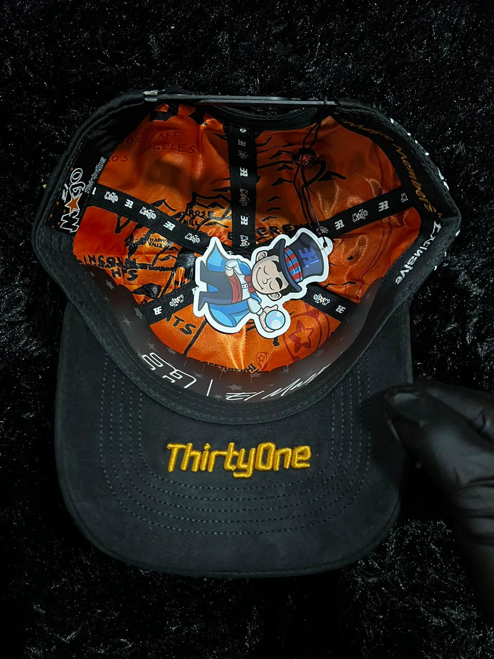 Gorra ThirtyOne Hats "El mago" Amarilla