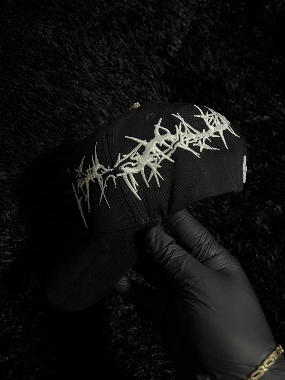 Gorra incógnito “LA Spikes” Fluorecente Glow in the Dark